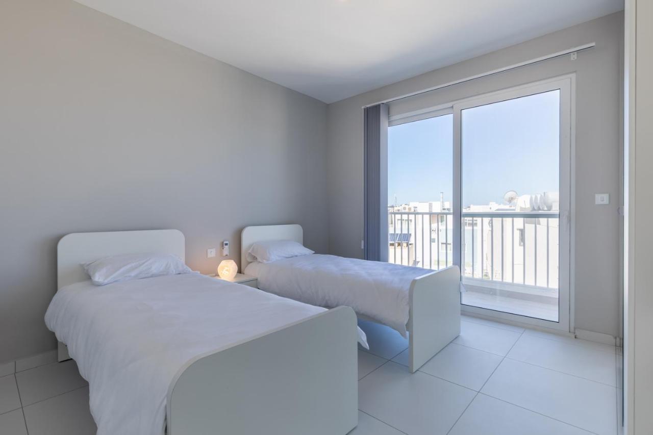 Unique Penthouse With Private Heated Jacuzzi, Close To Restaurants And Night Life Is-Swieqi エクステリア 写真